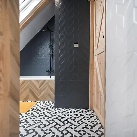 Wincentego Styczynskiego Apartment *